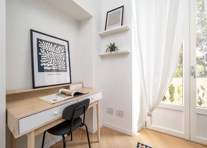 Arco Della Pace - Elegant Apartment For 3 Guests
